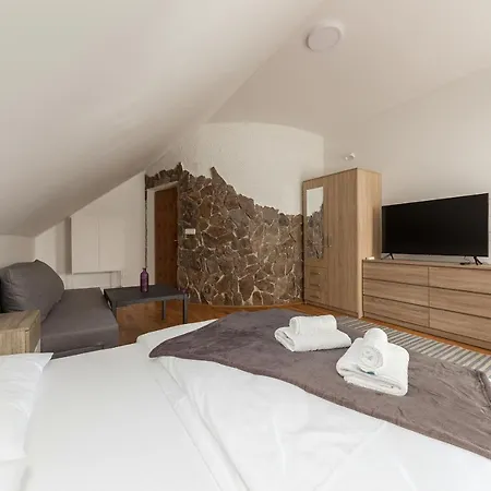 Gong Apartment *